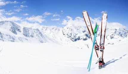 מגלשיים של סקי בשלג